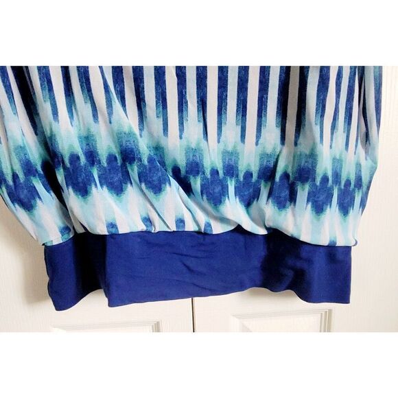 Chico's 2 Blues Vivid Stripe Watercolor Lined Blouse Top SS Boat‎ Neck Large - Picture 4 of 8